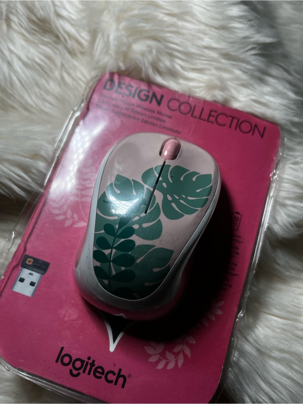 Logitech Pink wireless mouse - Picture 3 of 4